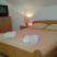 Leiligheter "Nina", privat innkvartering i sted Bijela, Montenegro